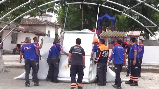 Afad Tarafından Mahalle Meydanında Çadır Cami Kuruldu Afad Tarafından Mahalle Meydanında Çadır Cami Kuruldu