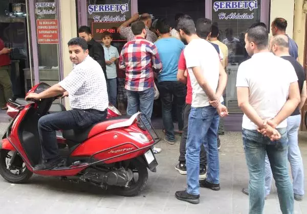 Şanlıurfa'da Meyan Şerbeti Kuyruğu