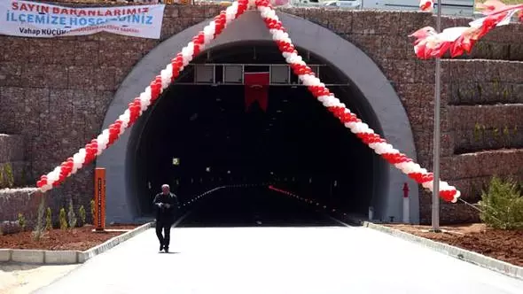 Doğu Anadolu'yu Akdeniz Bölgesi'ne Bağlayan Erkenek Tüneli Açıldı 2