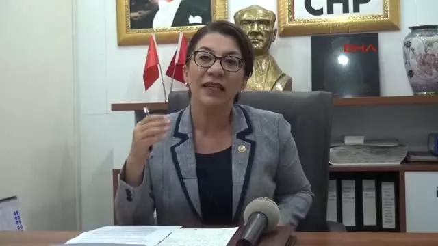 Manisa CHP'li Biçer'den O Kışladaki Zehirlenmeyle Ilgili Çiğ Hindi Eti Iddiası Manisa CHP'li Biçer'den O Kışladaki Zehirlenmeyle Ilgili Çiğ Hindi Eti Iddiası