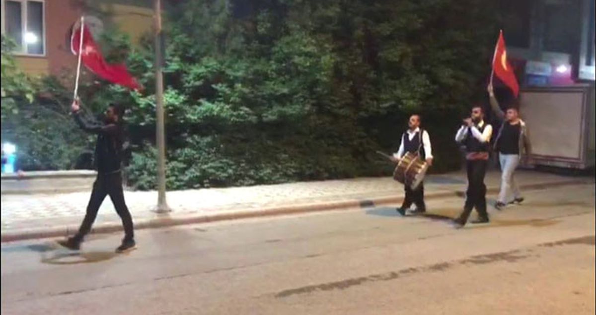 Ramazan Davulcuları Sahura Mehter Marşı İle Uyandırıyor!