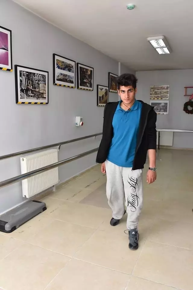 16 Yıl Sonra Değneksiz Yürüdü Haber