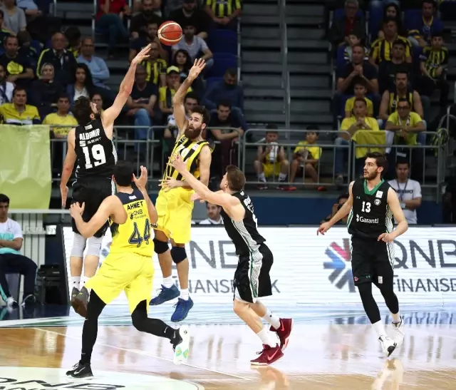 Fenerbahçe Seriye Iyi Başladı Fenerbahçe Seriye Iyi Başladı