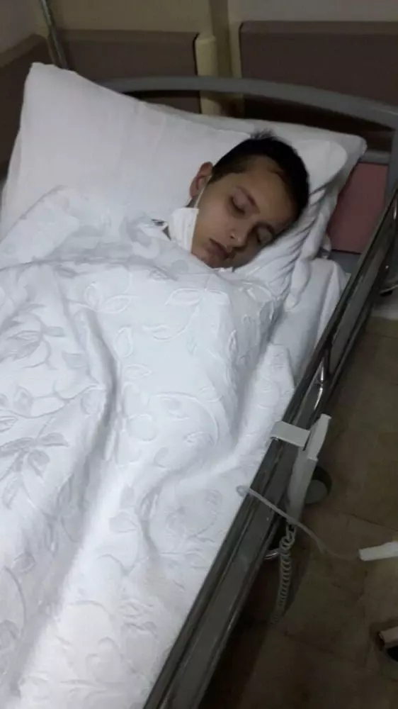 Acılı Anne, Gözyaşları İçinde Evladının Tedavisi İçin Yardım İstedi Acılı Anne, Gözyaşları İçinde Evladının Tedavisi İçin Yardım İstedi