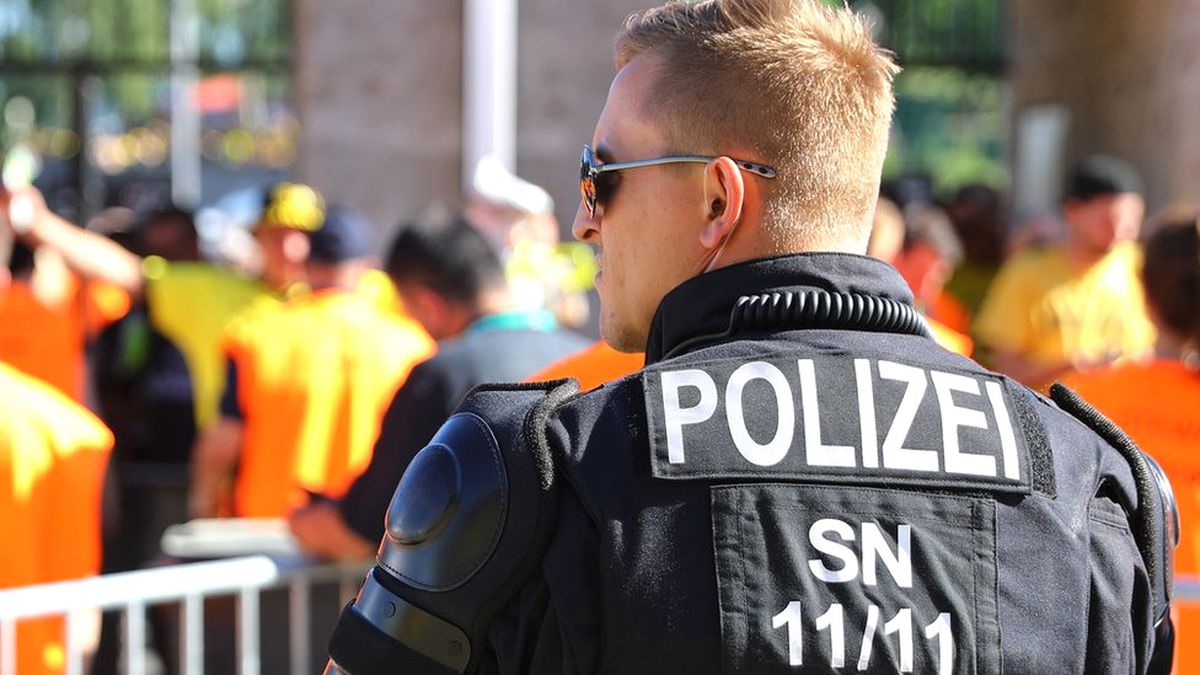 Almanya'da Suriyeli Genç, İntihar Bombacısı Olduğu Şüphesiyle Gözaltına Alındı