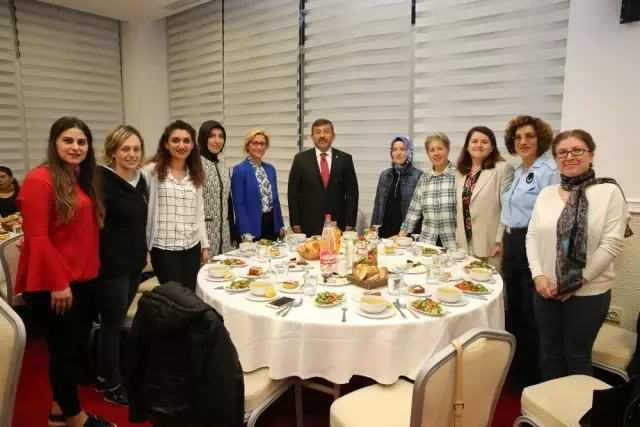 Başkan Karabacak, Çalışanlarını İftarda Ağırladı
