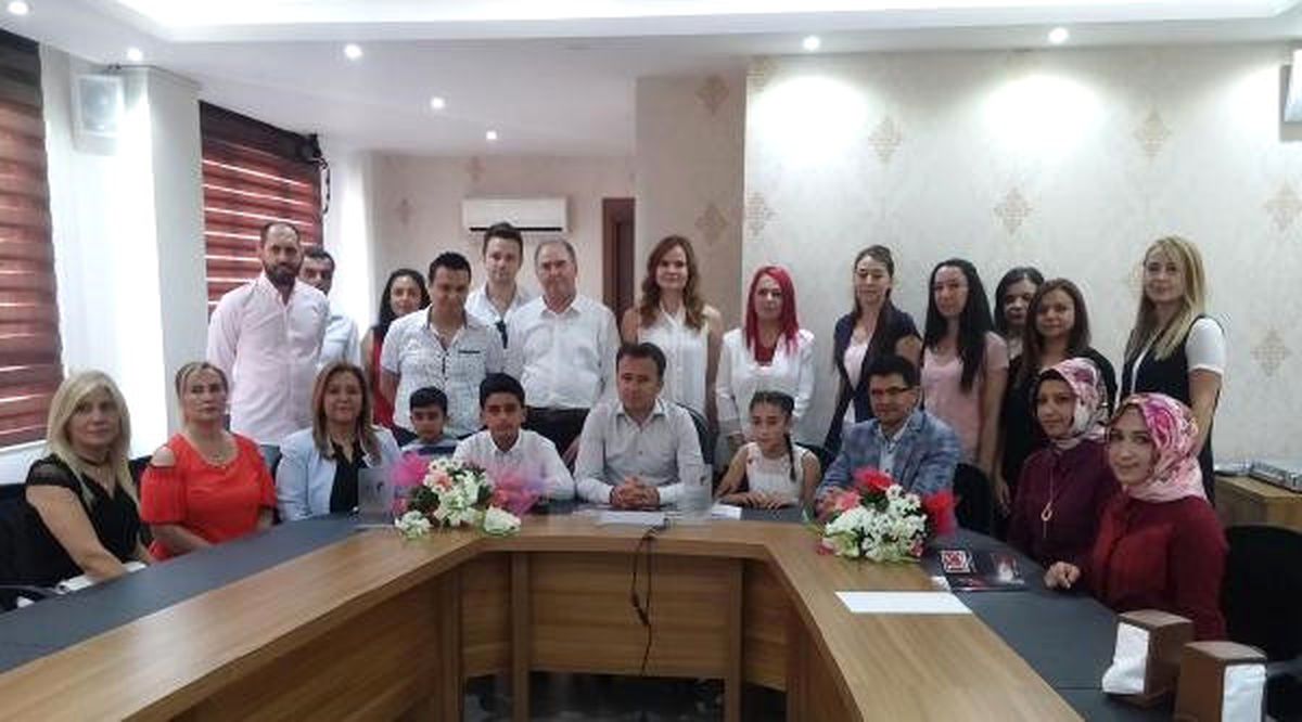 Şırnaklı Hatice 'Kahraman Türk Askeri' Şiiriyle İkinci Oldu