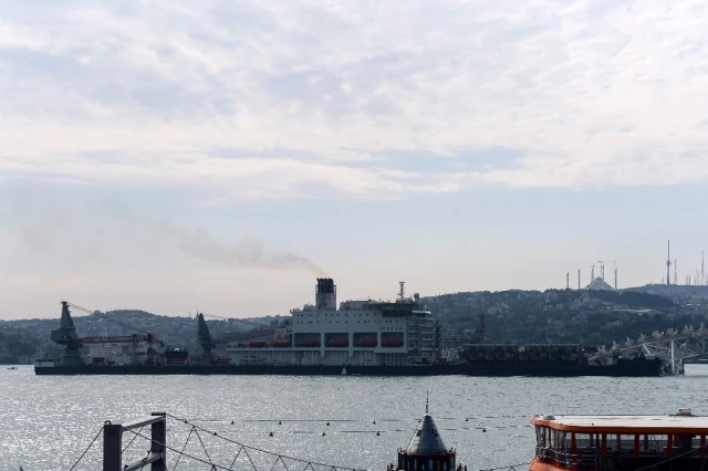 Türk Akımı İçin Gelen Dev Gemi, İstanbul Boğazı'nda Haberler