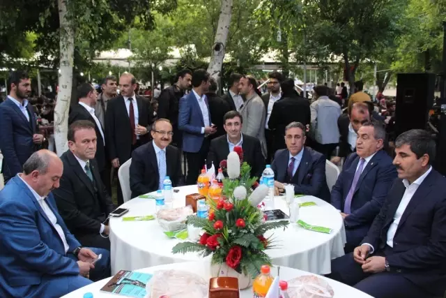 AK Parti Genel Başkan Yardımcısı Cevdet Yılmaz Açıklaması AK Parti Genel Başkan Yardımcısı Cevdet Yılmaz Açıklaması