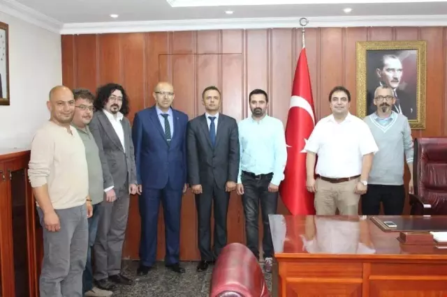 Bergama'nın İlgili Babaları, Kaymakam Canatan'ı Ziyaret Etti