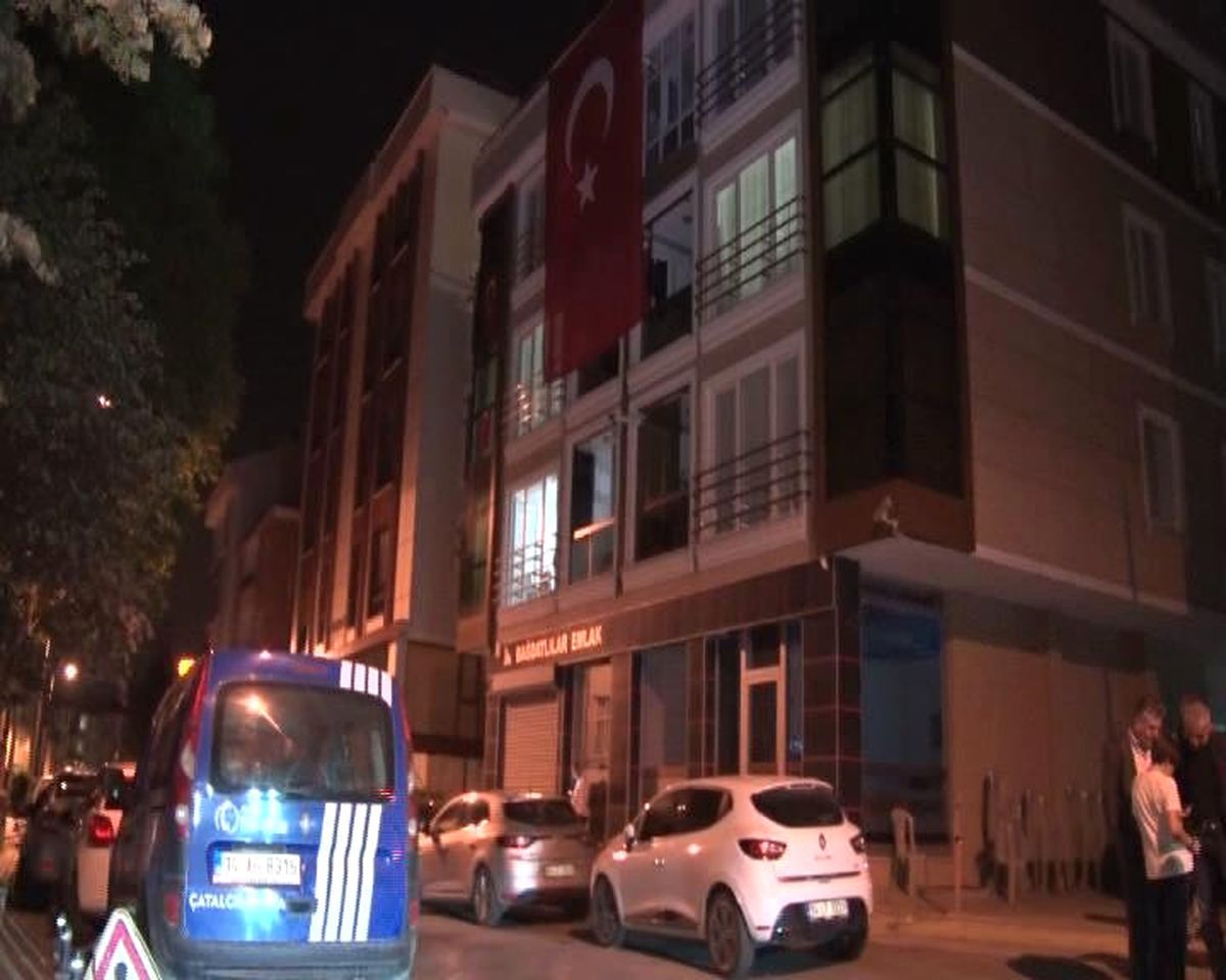 Dha İstanbul -  Şehit Albay Gökhan Peker'in Çatalca'daki Evinde Yas