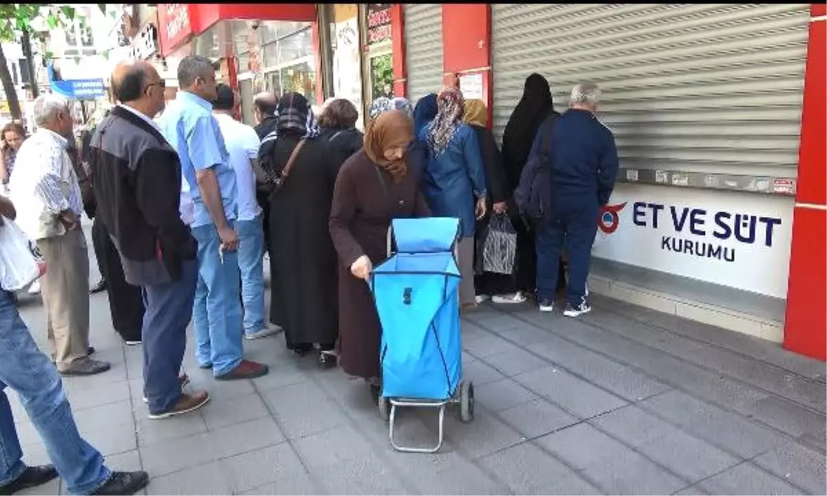 Et ve Süt Kurumu'nda Et Kuyruğu