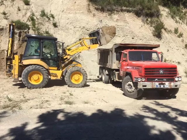 Samandağ Belediyesi Fen İşleri Ekipleri