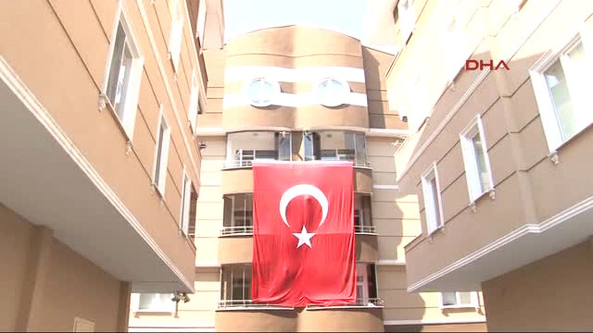 Şehit Albay Gökhan Peker'in Çatalca'daki Evinde Yas