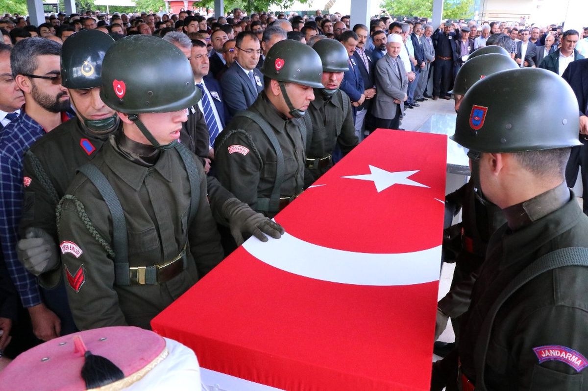 Şehit Yarbay Songül Yakut'u Binler Uğurladı