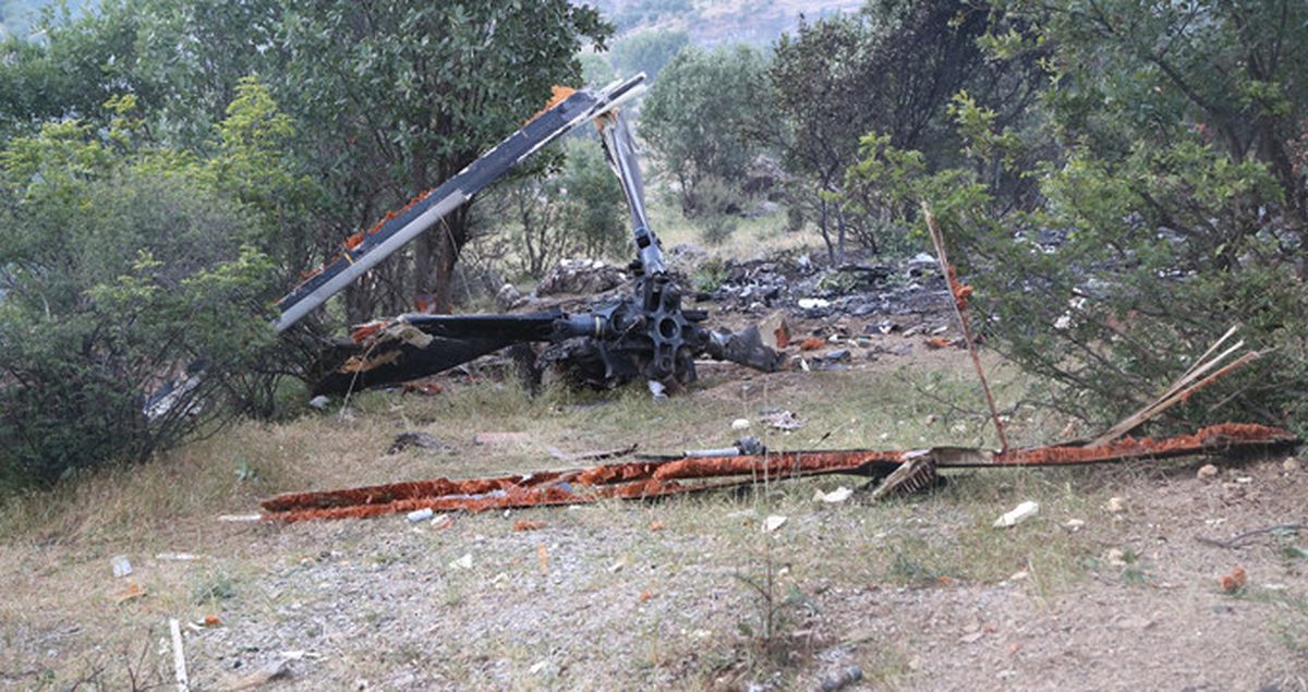 Şırnak'ta Düşen Askeri Helikopterin Enkazı Görüntülendi