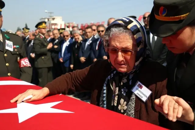 Akhisarlı Şehide Son Görev Akhisarlı Şehide Son Görev
