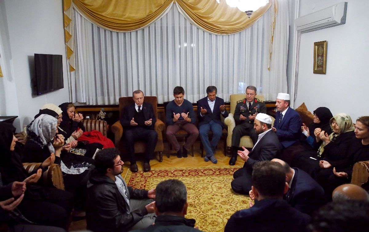 Cumhurbaşkanı Erdoğan'dan, Şehit Tümgeneral Aydın'ın Evine Taziye Ziyareti