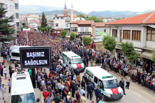 Merzifonlu Şehitler Tekbirlerle Uğurlandı