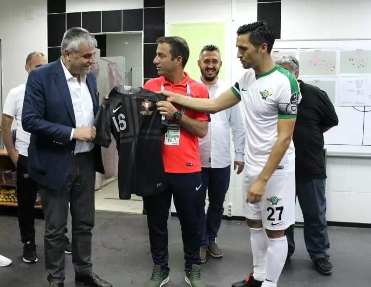 Custodio Castro Akhisar Belediyespor'a Veda Etti