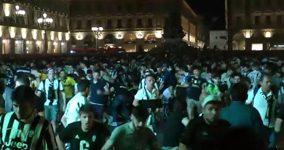 Juventusluların Maç İzlediği Yerde Patlama Sesleri! Büyük Panik ve İzdiham Yaşandı