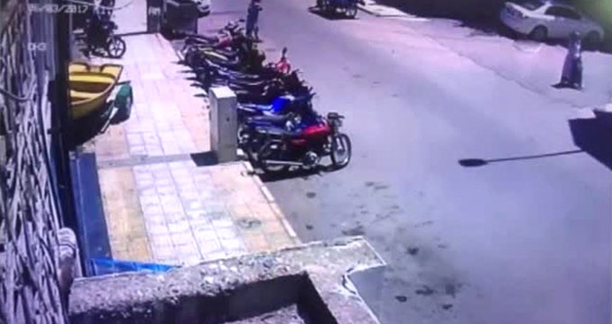 Motosiklet Hırsızlığı Güvenlik Kamerasında!
