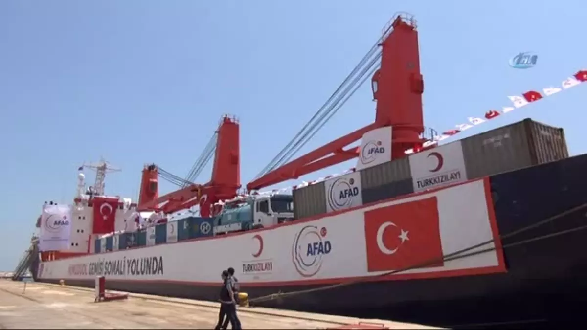 Türk Kızılay'ının Yardım Gemisi Somali'ye Hareket Etti