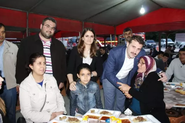 Yunak'ta Şehit Ailelerine İftar Yunak'ta Şehit Ailelerine İftar