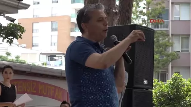 Antalya Atık Malzemelerden Elbiseleri Mankenler Tanıttı Antalya Atık Malzemelerden Elbiseleri Mankenler Tanıttı