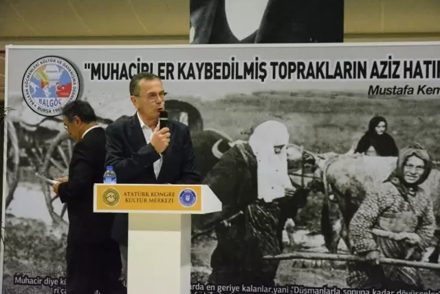 Bakan Müezzinoğlu'nun Karşısında Kürsüde Konuşurken Fenalık Geçirdi Bakan Müezzinoğlu'nun Karşısında Kürsüde Konuşurken Fenalık Geçirdi