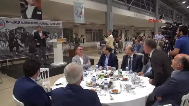 Bursa - Bakan Müezzinoğlu'nun Gözleri Önünde Kürsüye Yığıldı Bursa - Bakan Müezzinoğlu'nun Gözleri Önünde Kürsüye Yığıldı