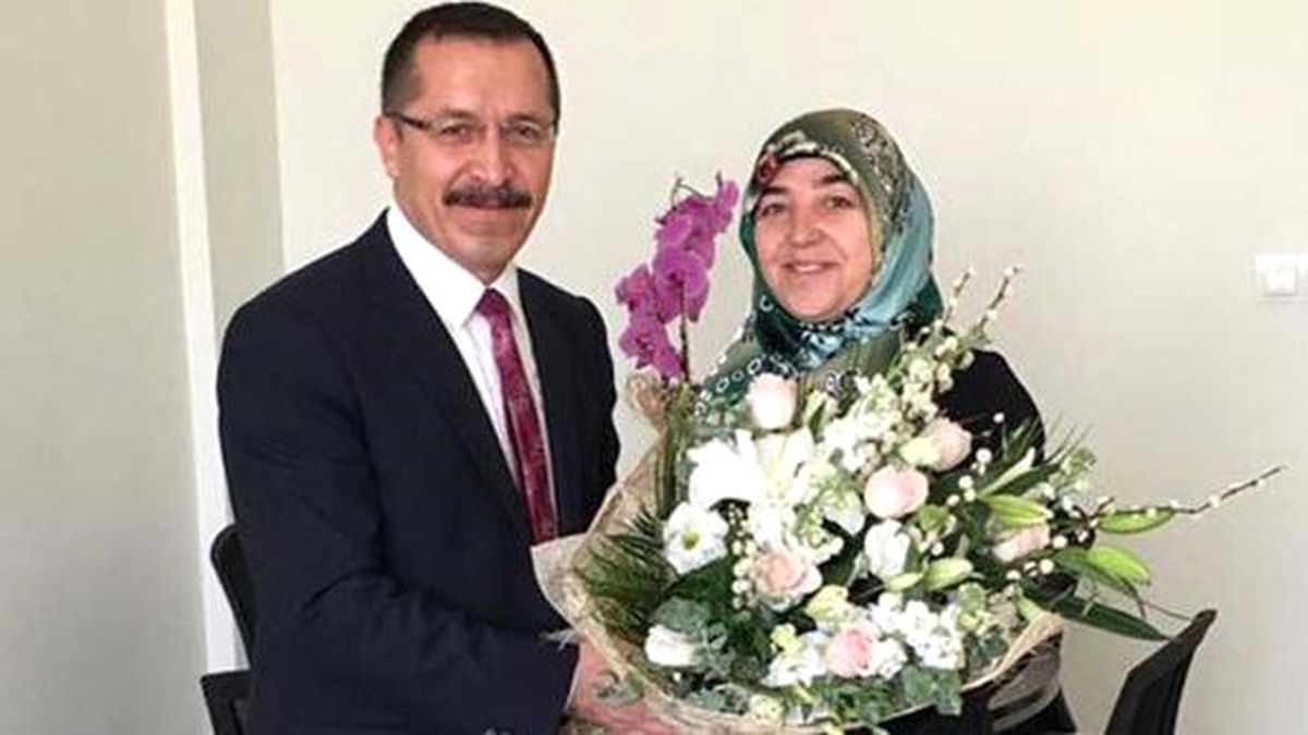 Eşi Tarafından İmam Hatip'ten Pamukkale Üniversitesi'ne Atanan Derya Bağ İstifa Etti