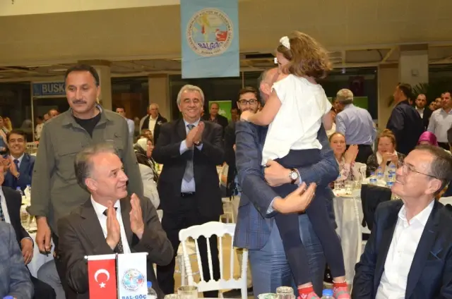 İznik Balgöç Şubesi Genel Merkez İftarına Katılarak Destek Verdi İznik Balgöç Şubesi Genel Merkez İftarına Katılarak Destek Verdi