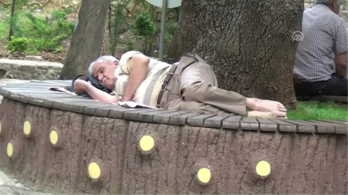 Kahramanmaraşlıların Ramazan Ayında Sıcakla Mücadelesi