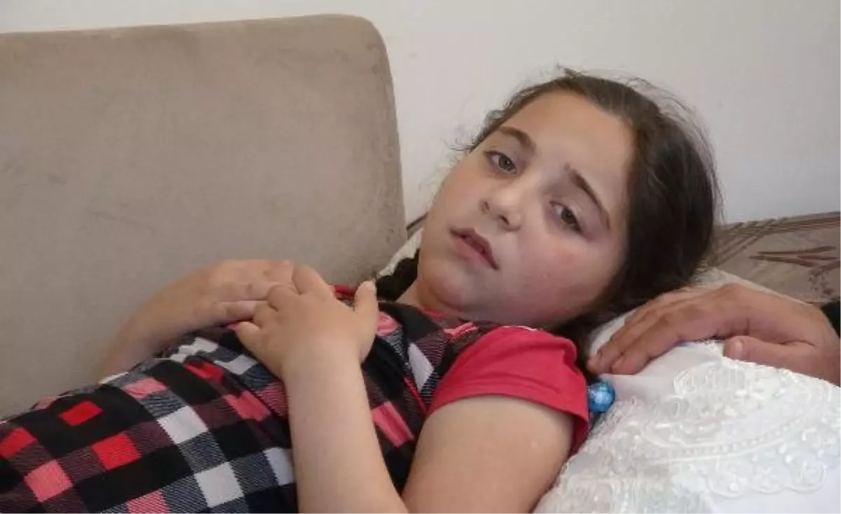 Merve Su, Test Çözerken Av Tüfeğiyle Yaralandı