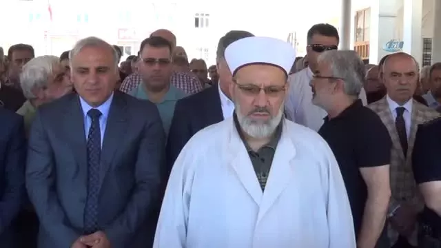 Sanatçı Esat Kabaklı'nın Acı Günü Sanatçı Esat Kabaklı'nın Acı Günü