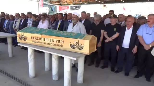 Sanatçı Esat Kabaklı'nın Acı Günü Sanatçı Esat Kabaklı'nın Acı Günü