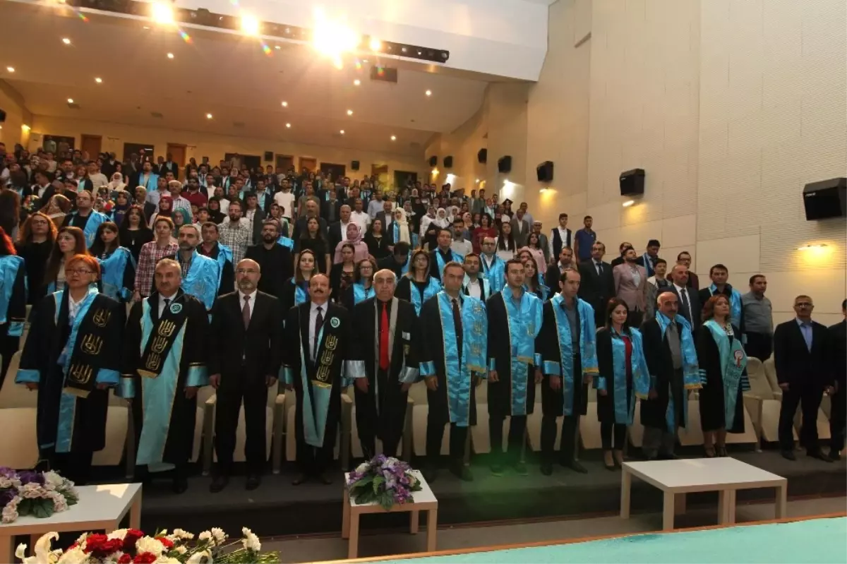 Beü Fen Edebiyat Fakültesinde Mezuniyet Töreni