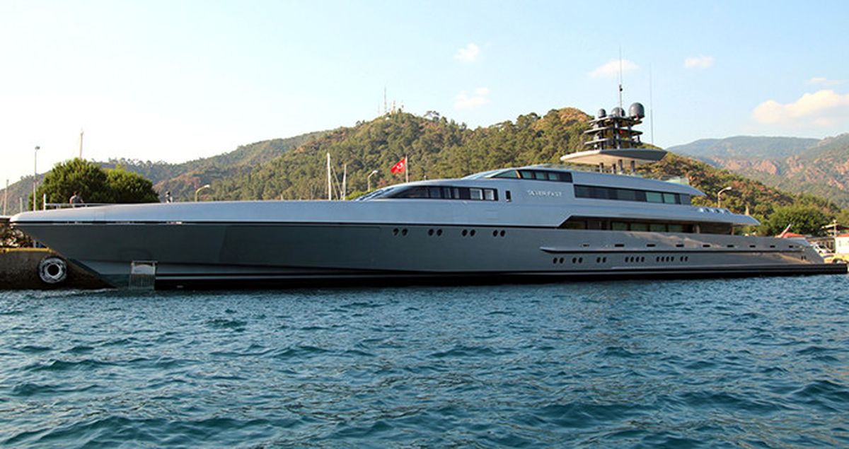 Dünyanın En Büyük Alüminyum Yatı Marmaris Limanı'na Demirledi