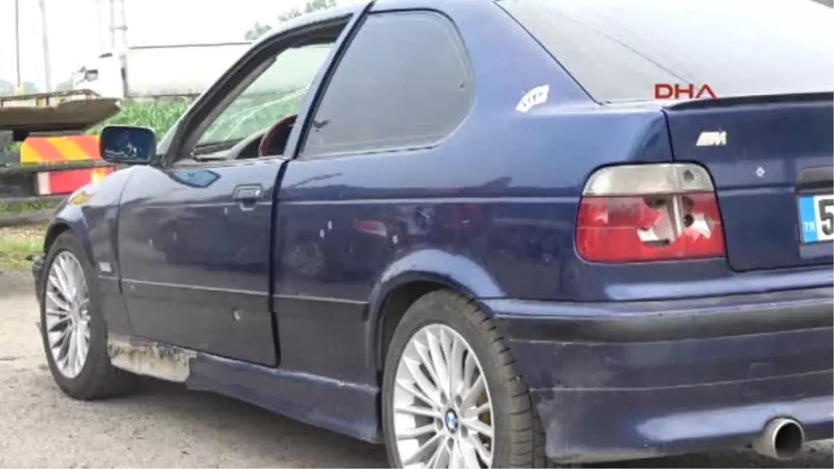 Kocaeli Kurşunlanan Otomobil Yol Kenarında Bulundu