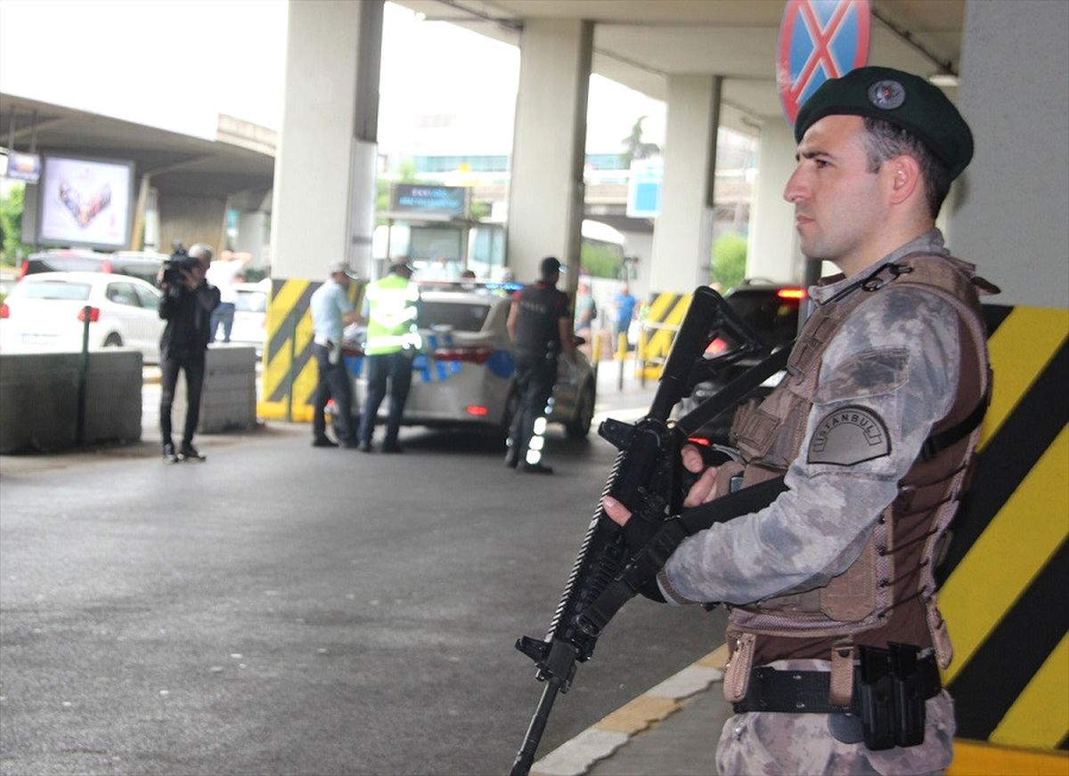 'Kurt Kapanı 5' Operasyonu Kapsamında İstanbul'un Giriş Çıkışları Tutuldu