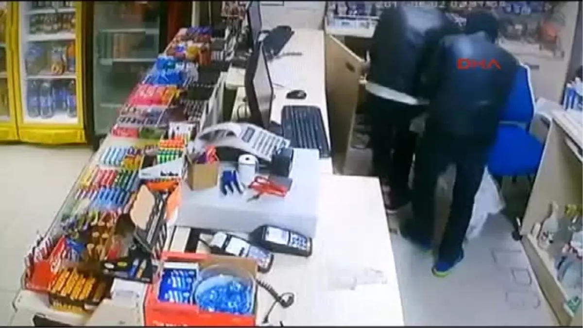 Manisa Akaryakıt Istasyonlarından Hırsızlığa Gözaltı