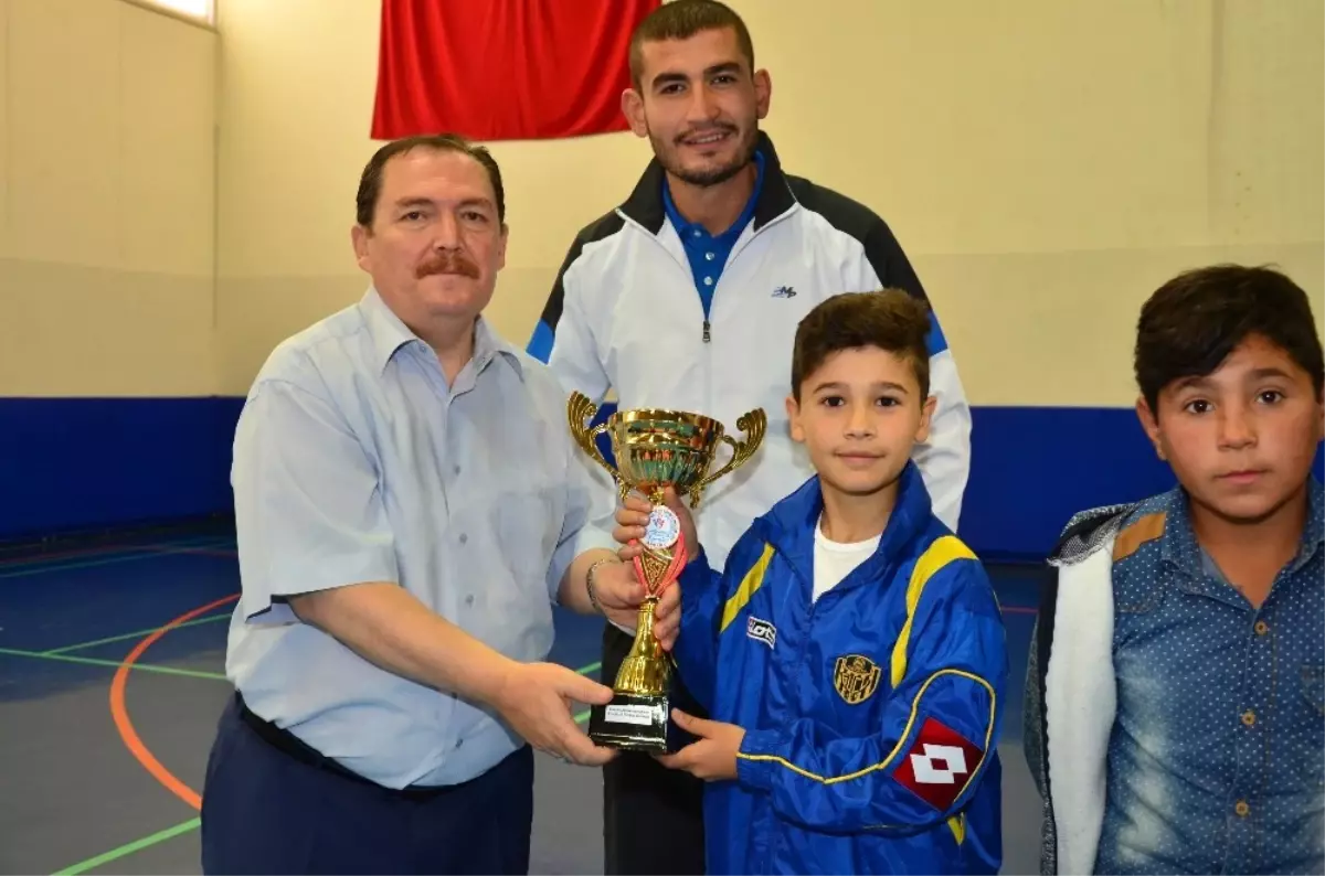 Pursaklar Da Okul Sporlari Sampiyonlari Odullerine Kavustu Mardin