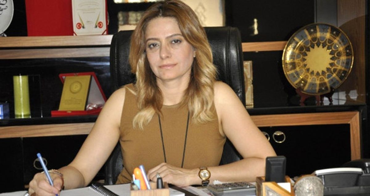 Tekstil Fabrikasında İşçiydi, Şimdi 2 Bin Kişilik Şirketin Patronu Oldu