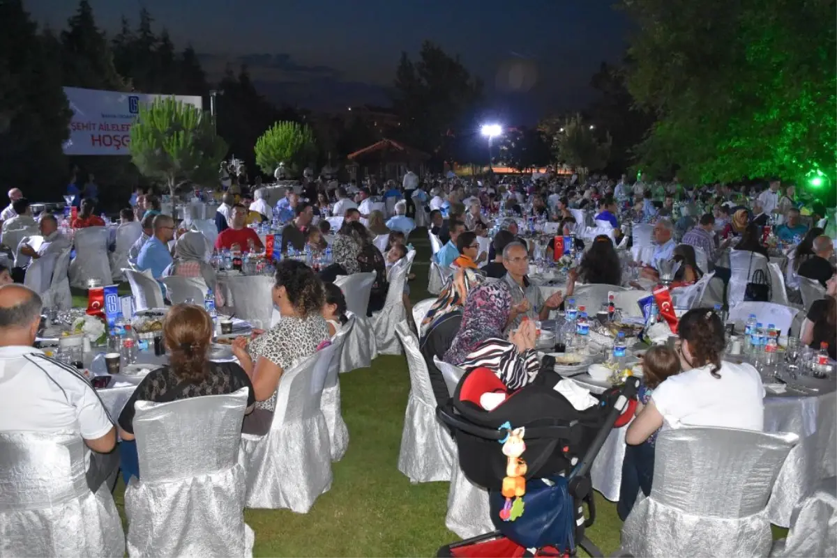 Manisa'da Şehit ve Gazi Yakınları İçin İftar