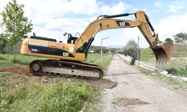 Zırhlı Birlikler'den Geçecek Bulvar İçin İlk Kazma Vuruldu