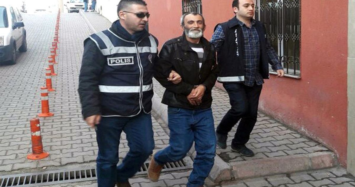 3 Aylık Maaşıyla Tüfek Alıp Babasını Öldürdü!