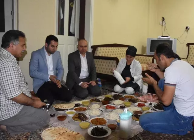 AK Parti Manisa 50 50 Evde İftar Açtı Haber