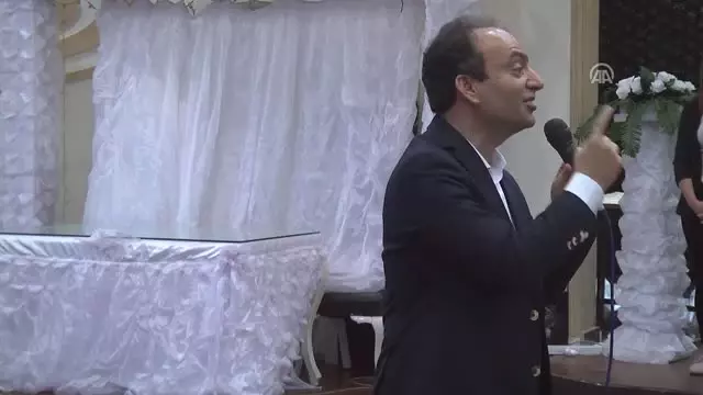 Baydemir: '50 Artı 1'i Alabilmenin Yegane Koşulu Hdp ve Siz Değerli Halkımızın Elindedir' -... Baydemir: '50 Artı 1'i Alabilmenin Yegane Koşulu Hdp ve Siz Değerli Halkımızın Elindedir' -...