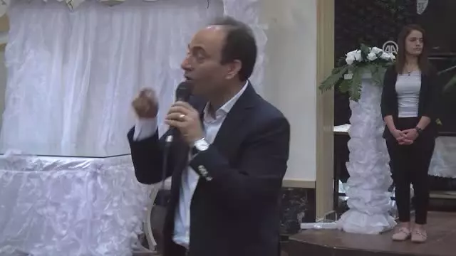 Baydemir: '50 Artı 1'i Alabilmenin Yegane Koşulu Hdp ve Siz Değerli Halkımızın Elindedir' -... Baydemir: '50 Artı 1'i Alabilmenin Yegane Koşulu Hdp ve Siz Değerli Halkımızın Elindedir' -...